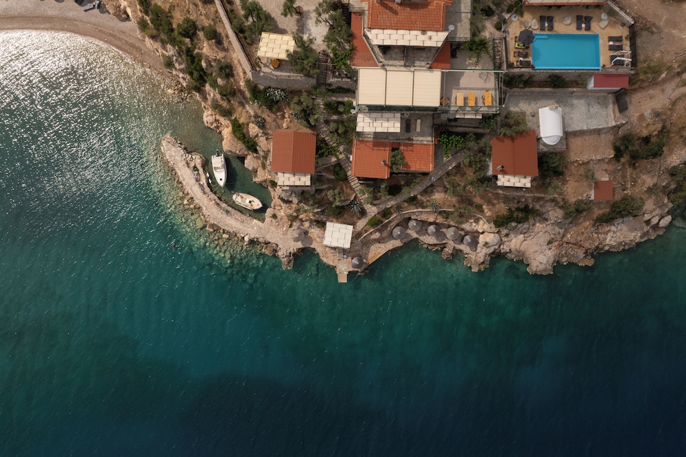 Agrilia Koromili Retreat — 4-Star Luxury Hotel in Thivai, Greece