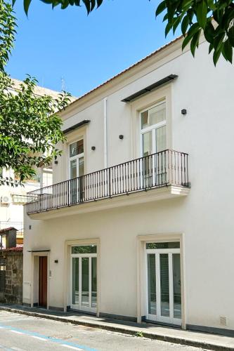 Olleia Home in city center Sorrento Coast — 4-Star Luxury Hotel in Vico Equense, Italy