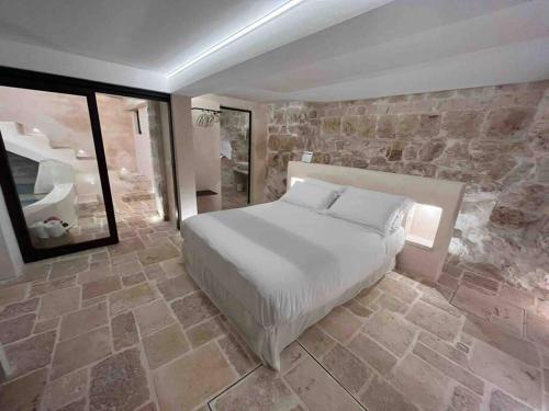 Suite Le Grotte — 4-Star Luxury Hotel in Ostuni, Italy