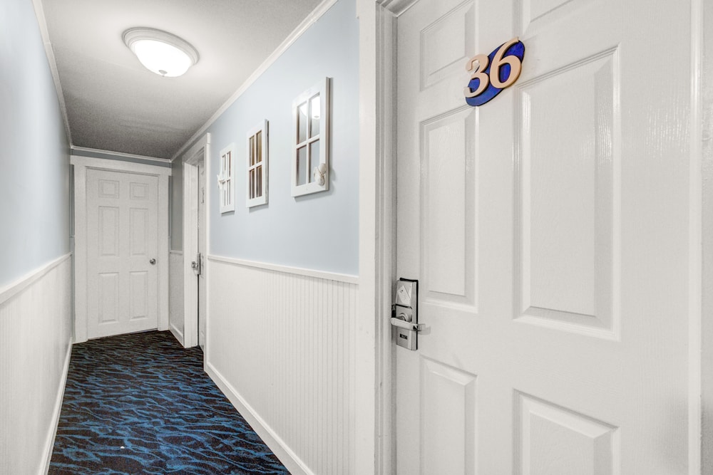 Surf City Hotel - photo 17