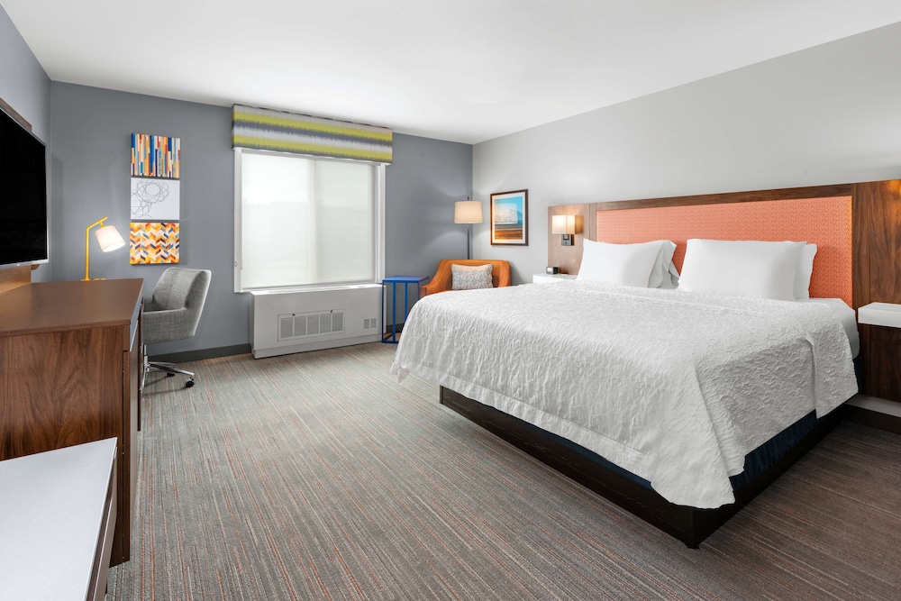Hampton Inn & Suites Fairbanks - photo 13