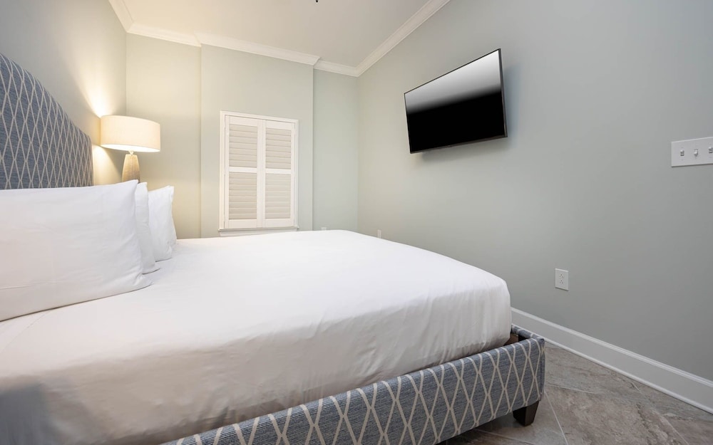 Phoenix Gulf Towers 1102 2 Bedroom Condo - photo 6