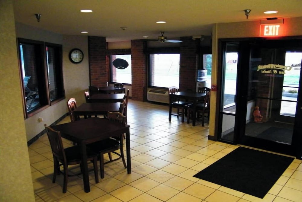 Capital O Amerihost Inn and Suites Mexico Hwy 54 MO - photo 5
