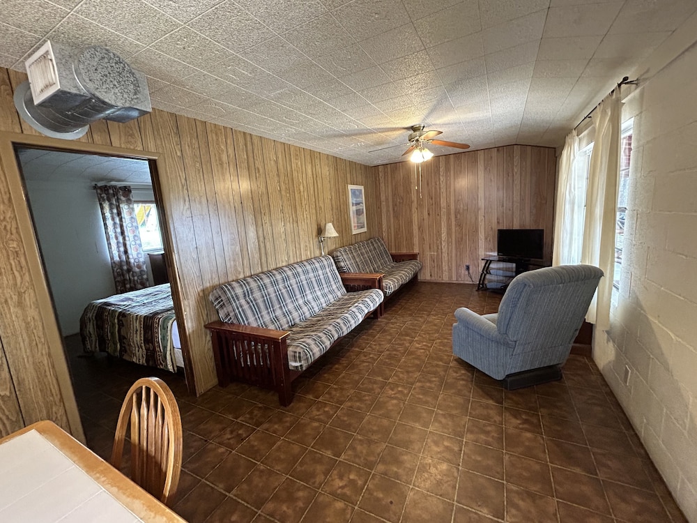 Thunderbird Resort & Event Center - photo 94