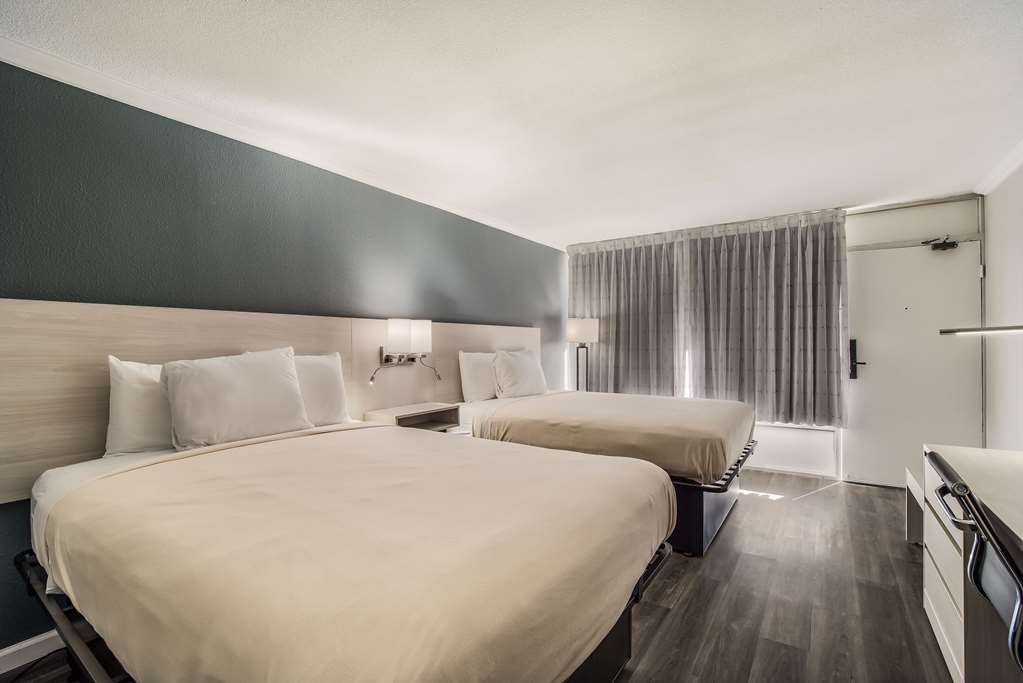 Clarion Inn & Suites Florence Darlington - photo 18