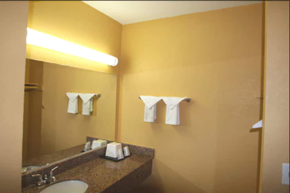 National City Motel - photo 11