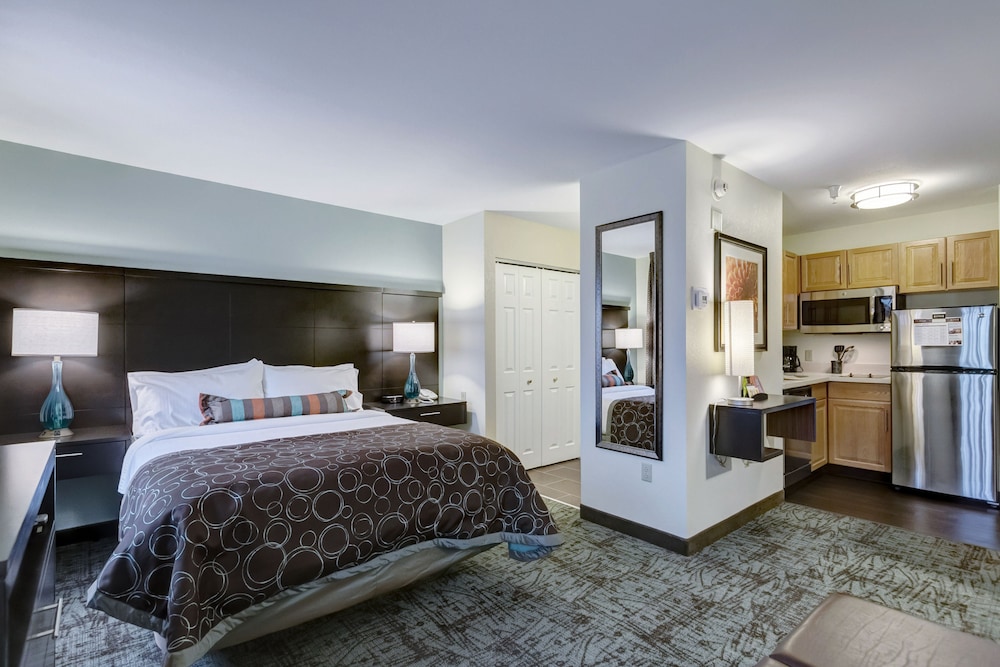 Staybridge Suites O'Fallon Chesterfield by IHG - photo 11