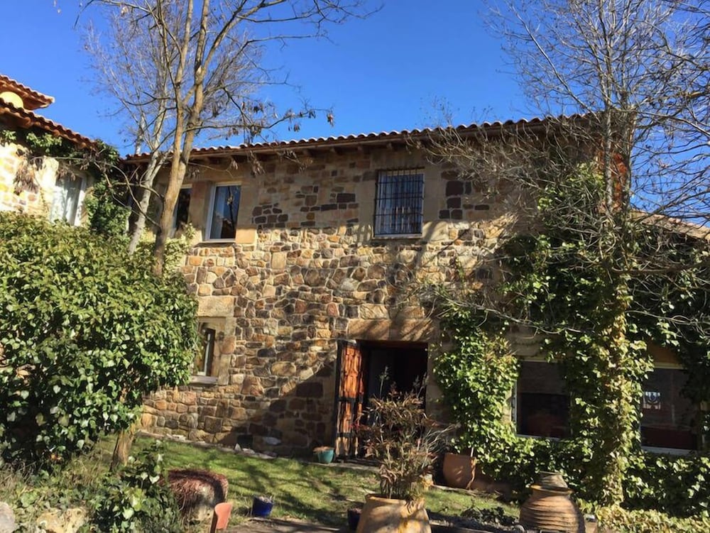 Enclave Soria — 4-Star Luxury Hotel in Cidones, Spain