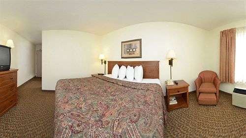Americas Best Value Inn & Suites Overland Park Kansas City Closed - photo 17