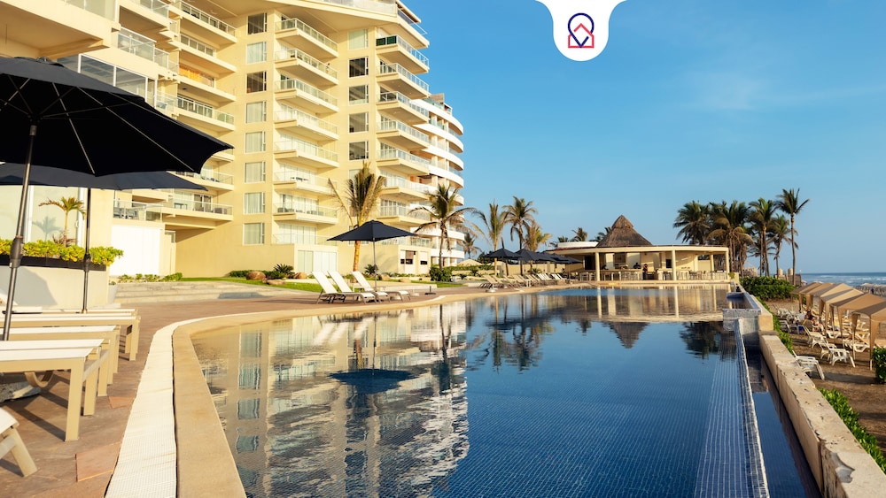 Ocean Front Balcon al Mar y Playa — 4-Star Luxury Hotel in Acapulco De Juarez, Mexico