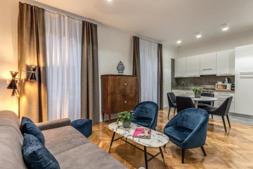Margana Apartment Maison D'art Collection — 4-Star Luxury Hotel in Rome, Italy