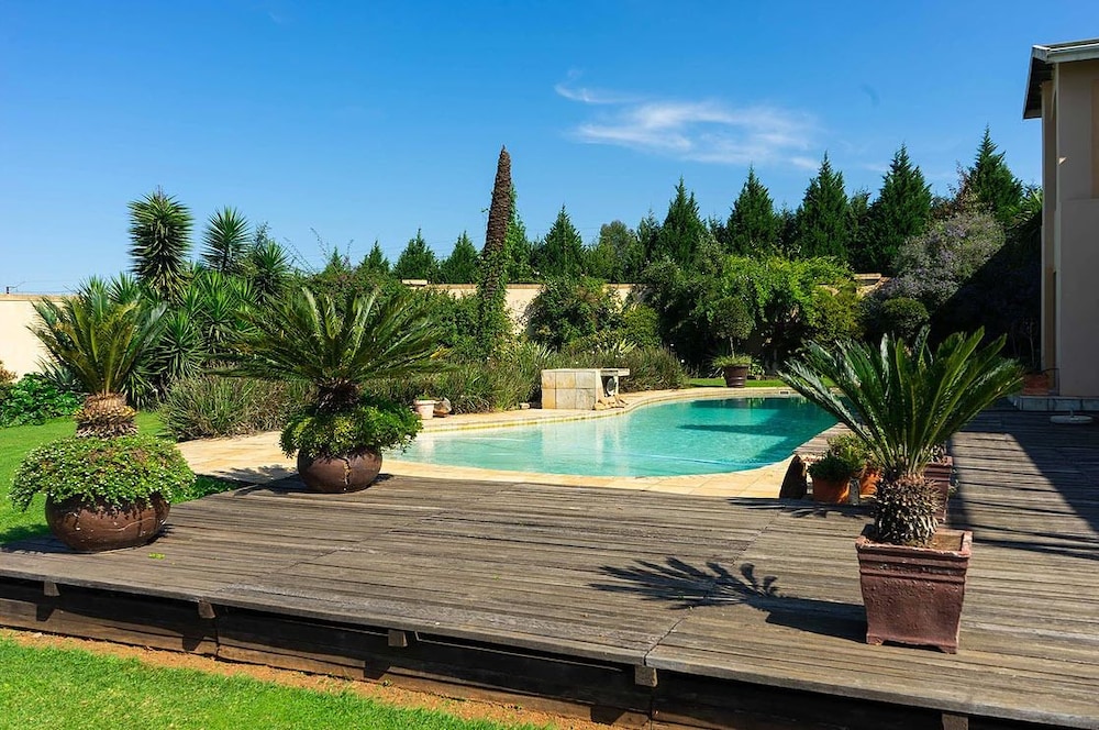 Stockowners Farm House — 4-Star Luxury Hotel in Howick, South Africa