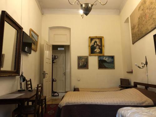 Gutsa Artists Guest House