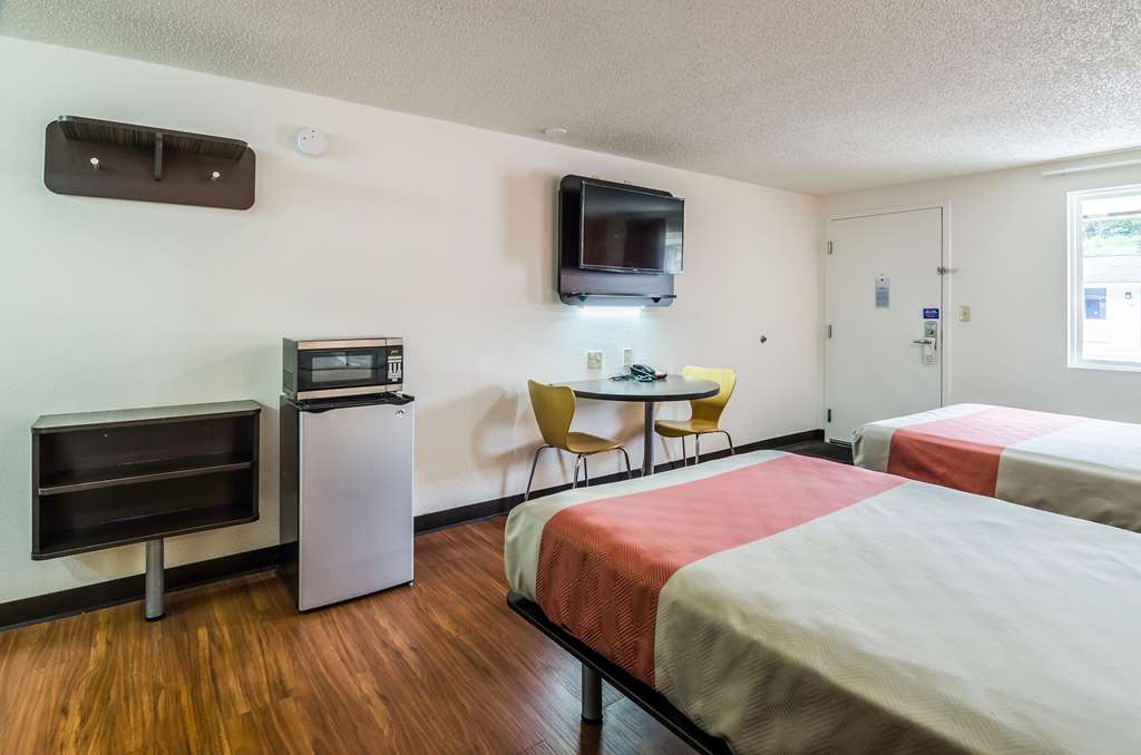 Motel 6 Troutville VA - photo 13