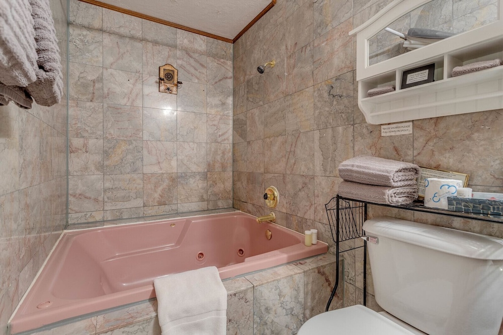 The Whispering Pines Inn Bed & Breakfast - photo 49