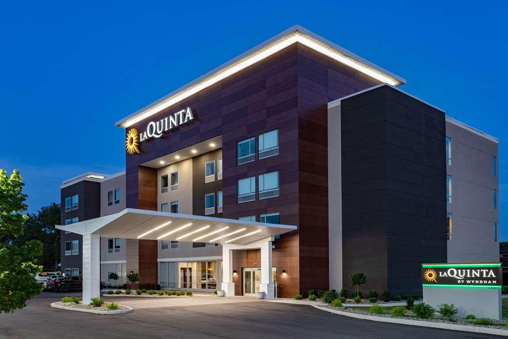 La Quinta Inn & Suites South Bend near Notre Dame - photo 2