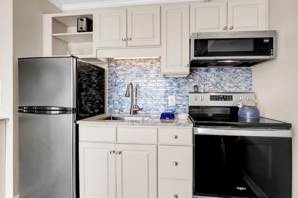 Sandpeddler Inn & Suites - photo 131
