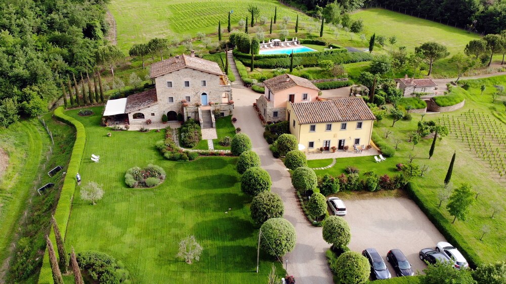 Casa Portagioia — 4-Star Luxury Hotel in Castiglion Fiorentino, Italy