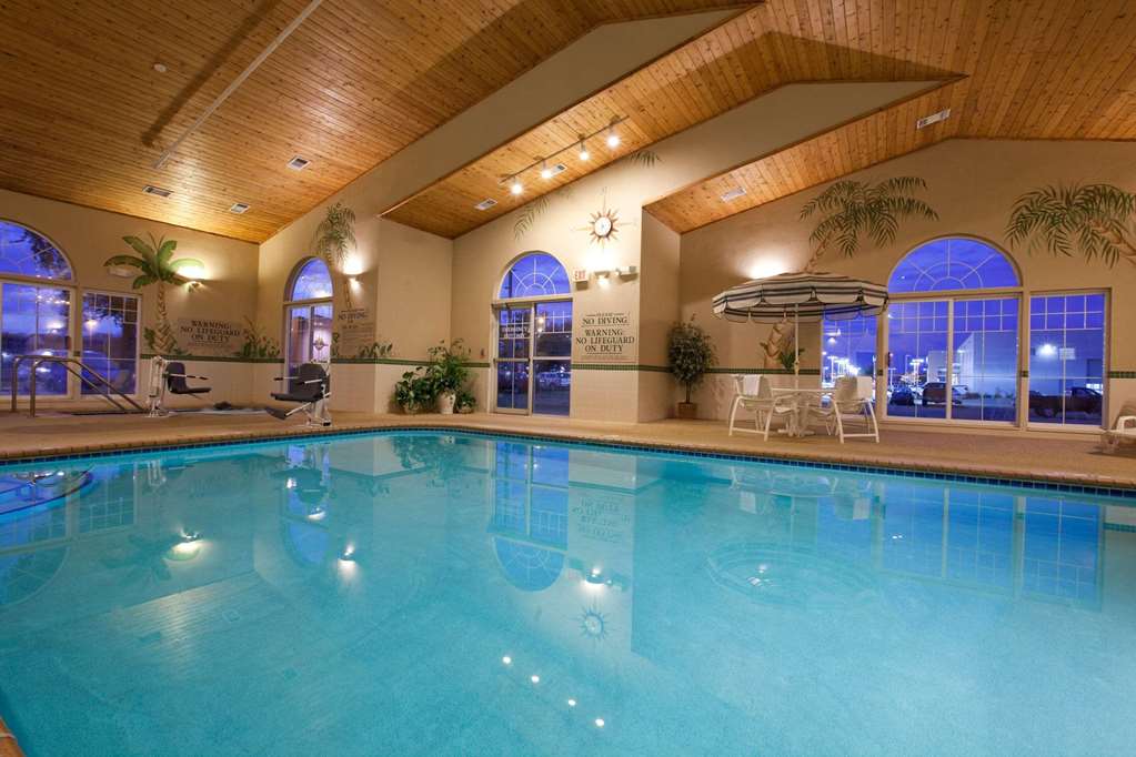 Country Inn & Suites by Radisson Cedar Falls near University - photo 16