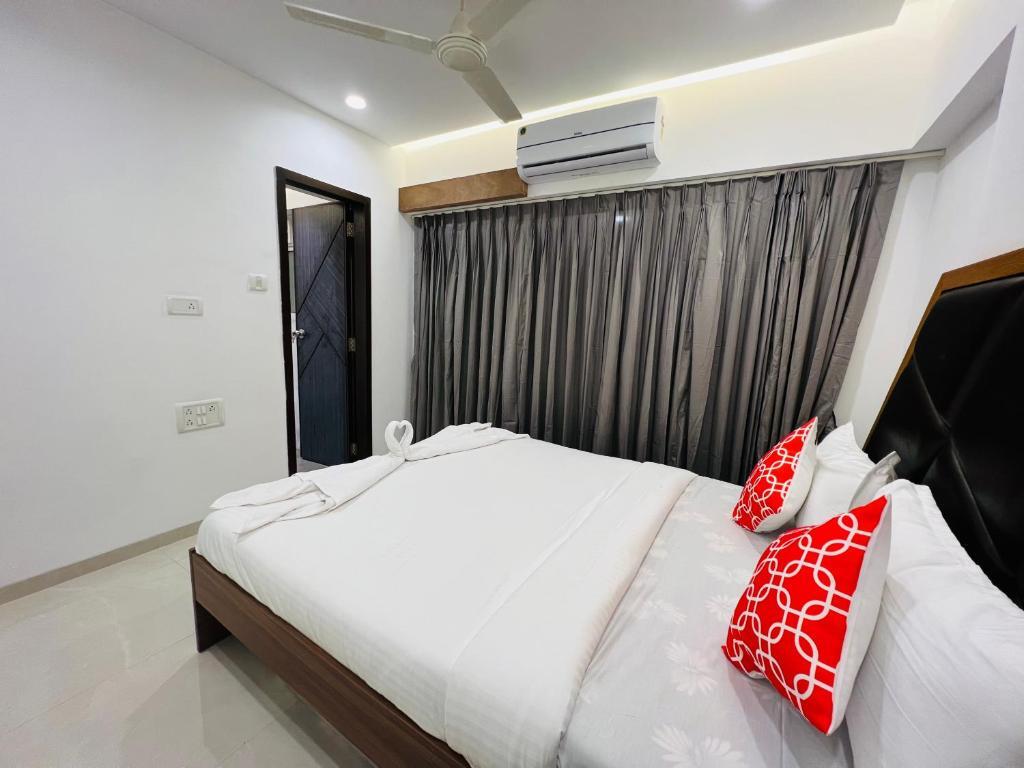 2BR Mumbai theme service apartment for staycation by FLORA STAYS