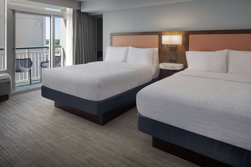 Hampton Inn & Suites Myrtle Beach Oceanfront - photo 17