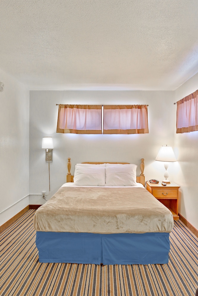 Blue Mountain Hotel - photo 3