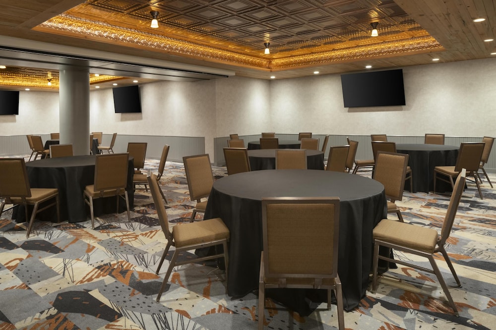 Hilton Garden Inn New York Midtown Park Ave - photo 49