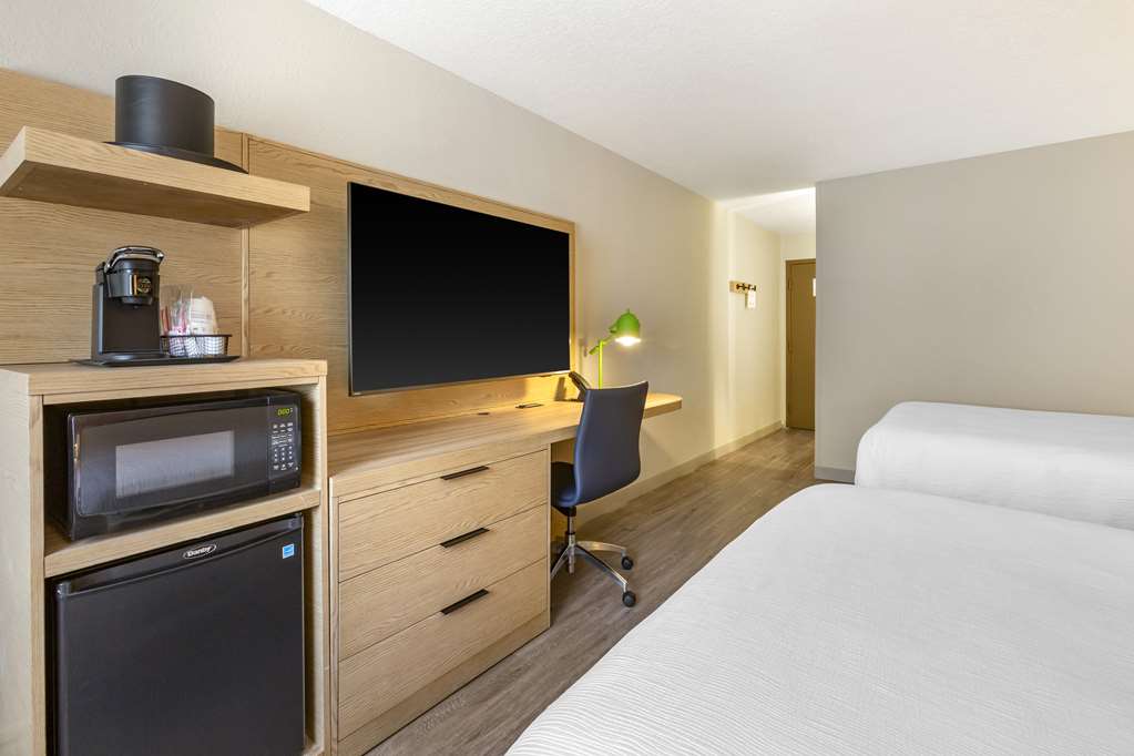 Best Western Plus Butte Plaza Inn - photo 14