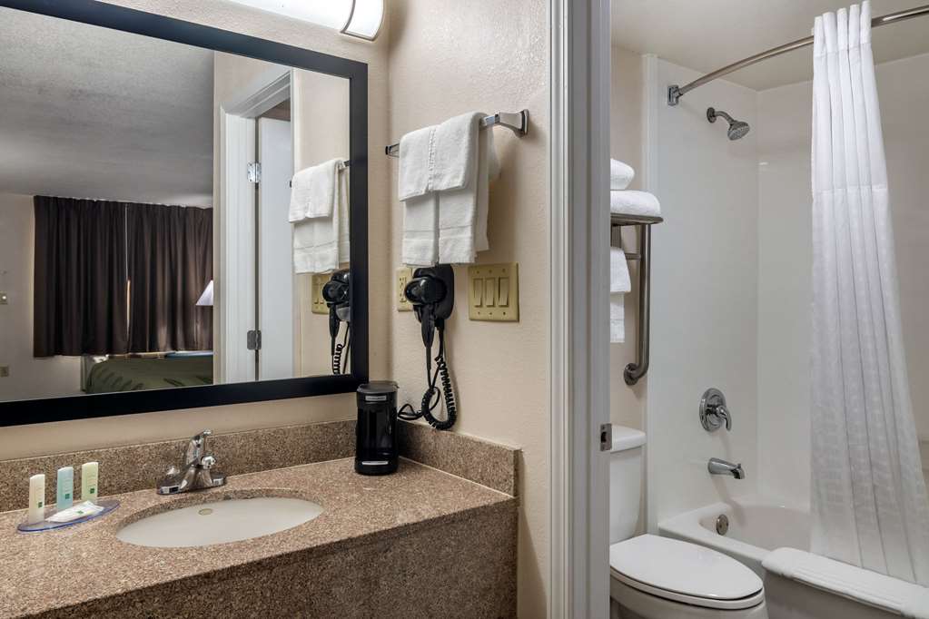 Quality Inn McDonough Atlanta South - photo 21