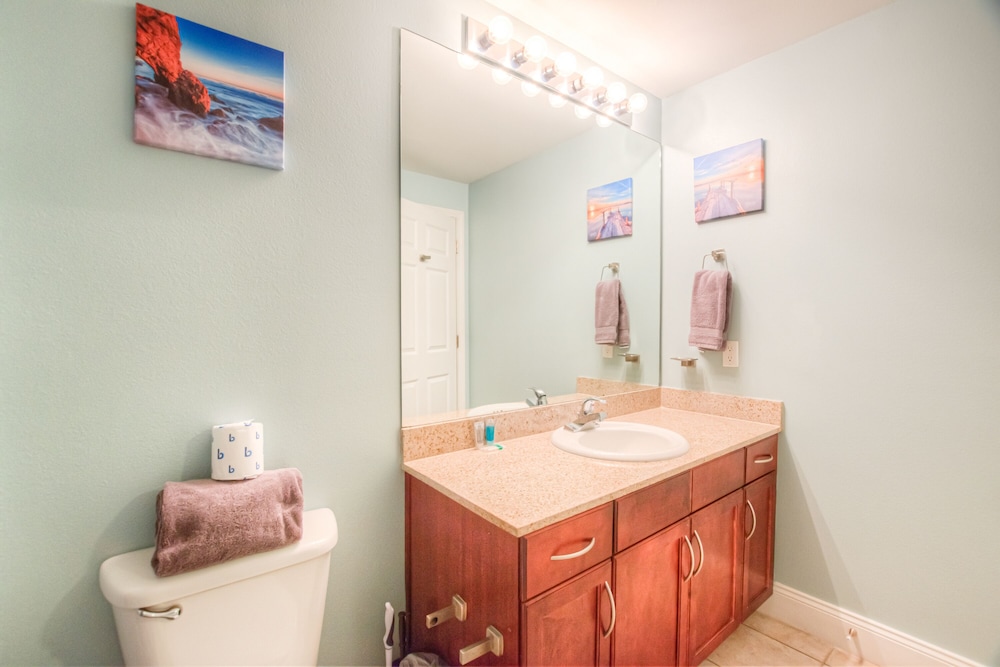 Laketown Wharf Resort by Aneliya's Rentals - photo 804