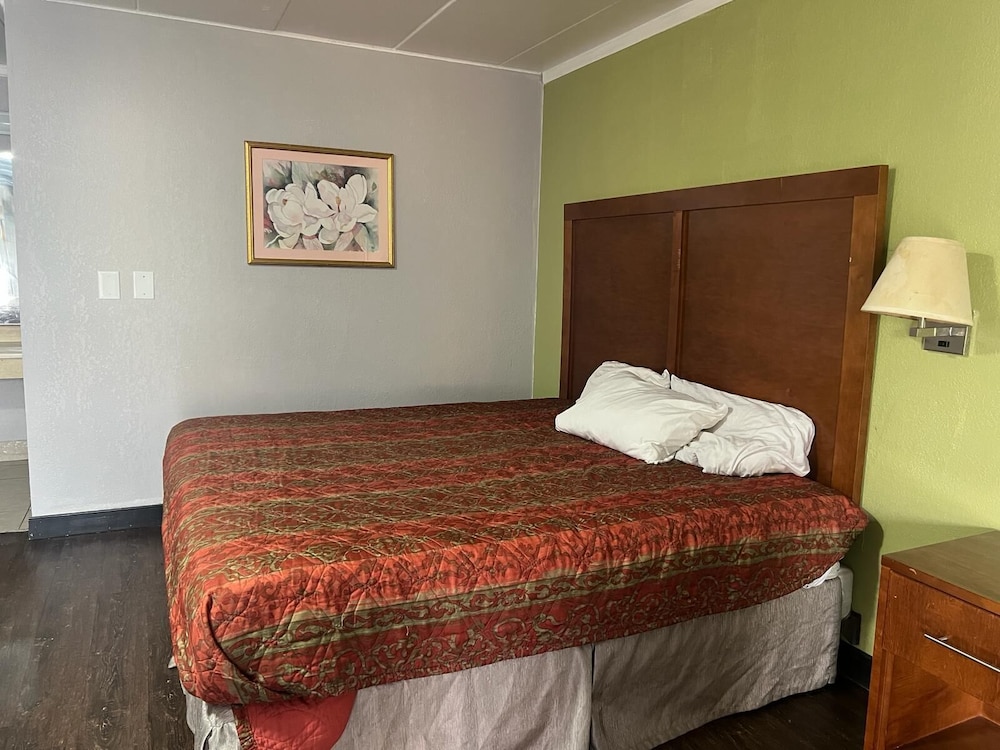 Knights Inn Sandston Near RIC Airport - photo 4