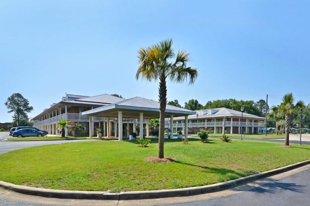 Motel 6 Sandersville GA - photo 52