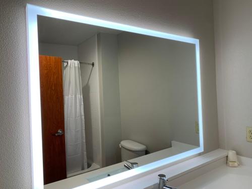 Holiday Inn Express & Suites Bridgeport by IHG - photo 19