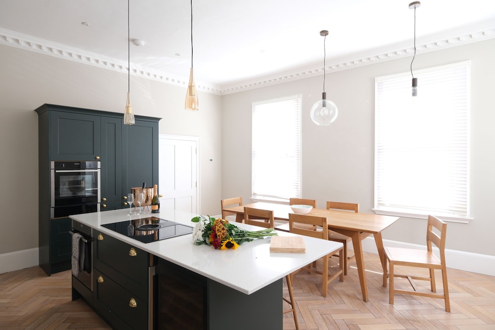 Dream Stays Bath Barton House — 5-Star Luxury Hotel in Bath, United Kingdom