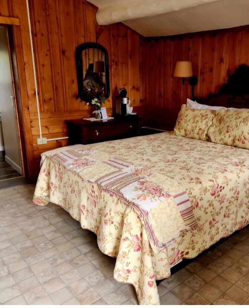Nevada City Hotel - photo 16