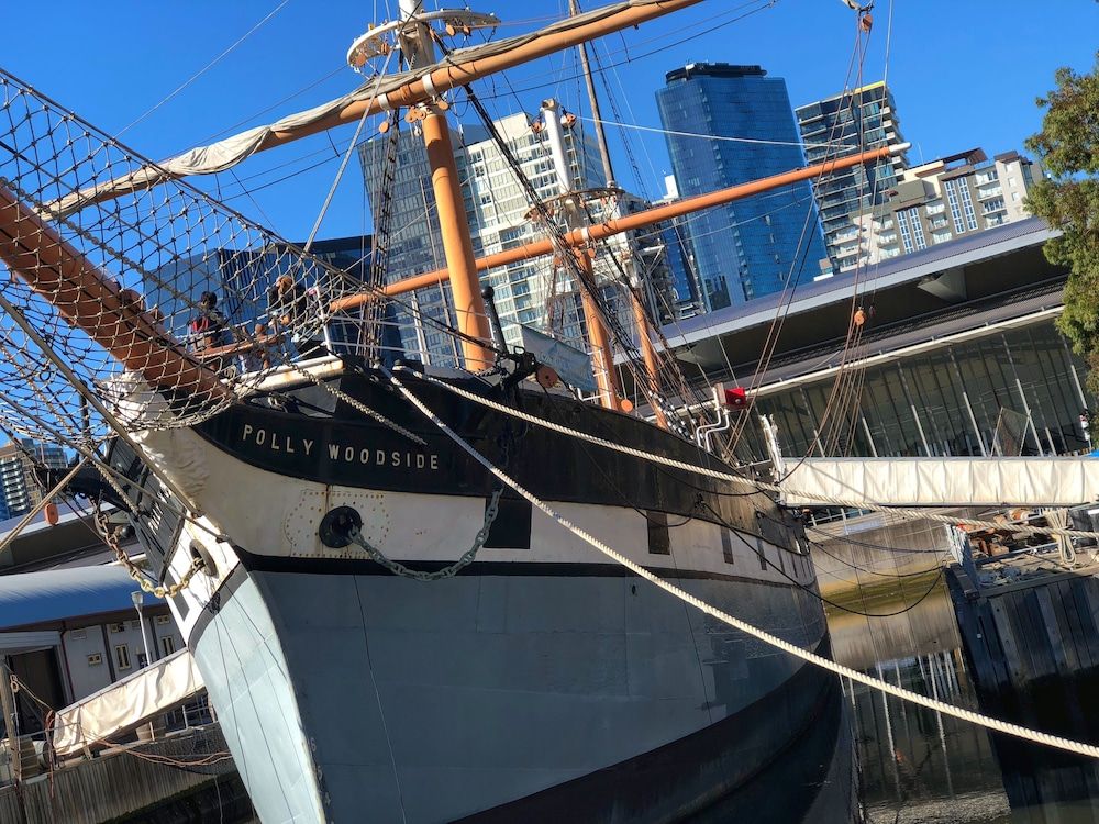 Melbourne River Views — 4-Star Luxury Hotel in Melbourne, Australia