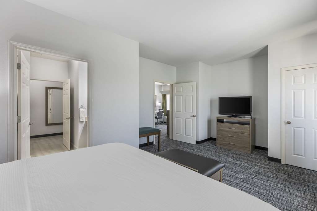 Best Western Plus MidAmerica Hotel - photo 29