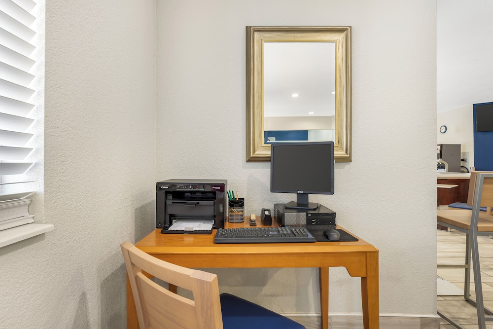 Quality Inn & Suites Keokuk North - photo 23