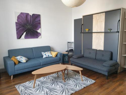 B5 Mont St Martin Rdc - last minute hotel in Unknown City