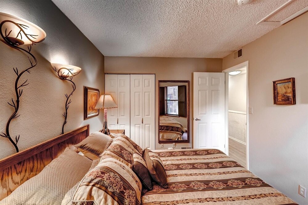 Mountainside 143B by RedAwning - photo 3