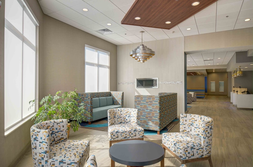Holiday Inn Express & Suites North Platte by IHG - photo 21