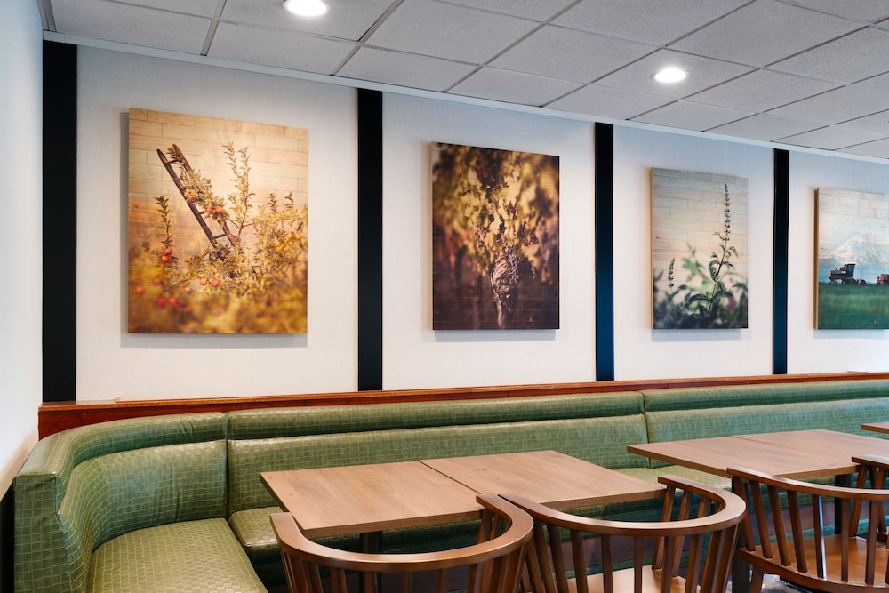 Fairfield Inn and Suites by Marriott Yakima - photo 35