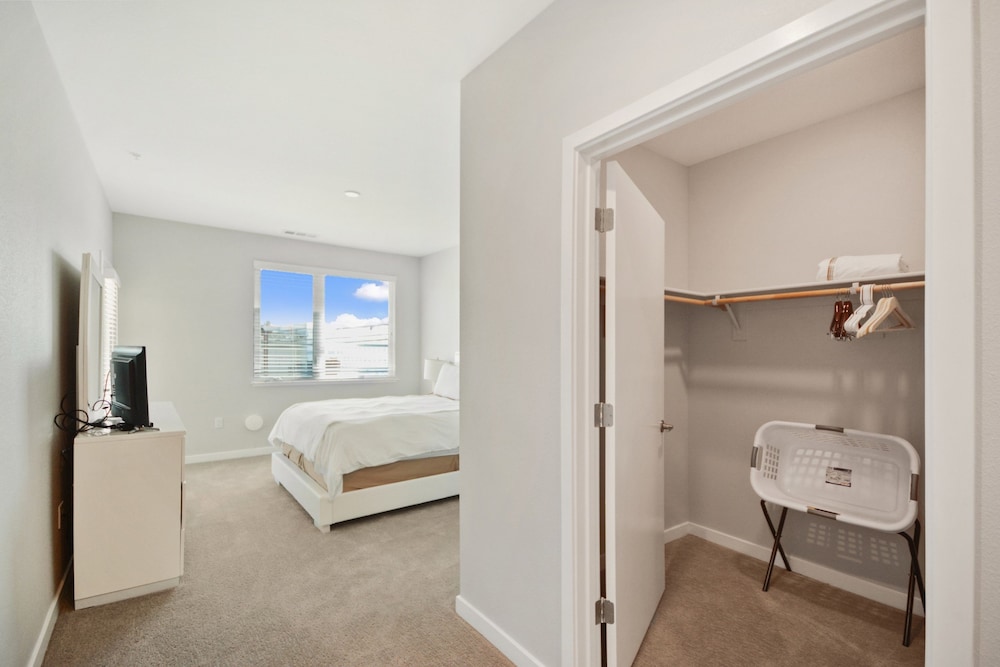 Global Luxury Suites in Menlo Park - photo 10