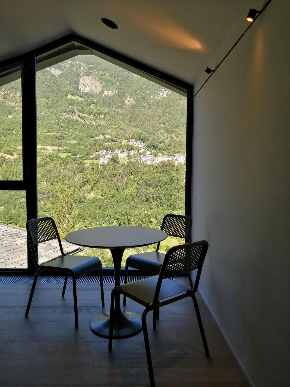 V&V Rentroom Design — hotel in Gignod