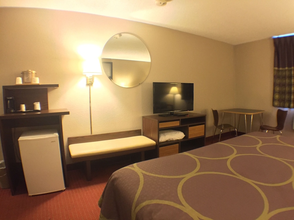 Super 8 by Wyndham Niagara Falls NY - photo 13