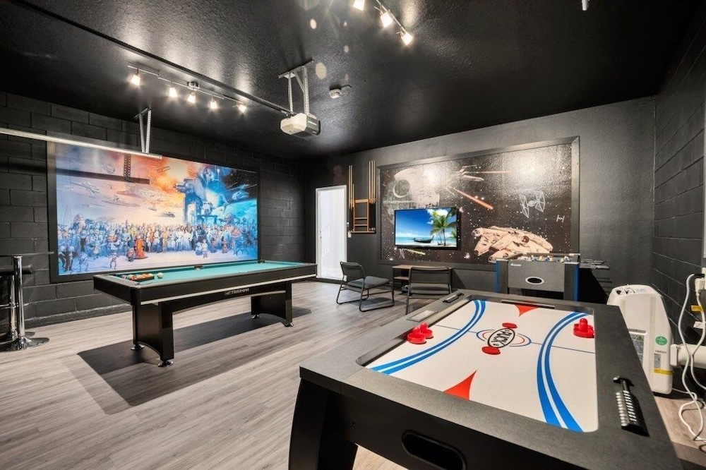 5 Bed With Fantastic Game Room In Fun Resort 5 Bedroom Townhouse by RedAwning - photo 37