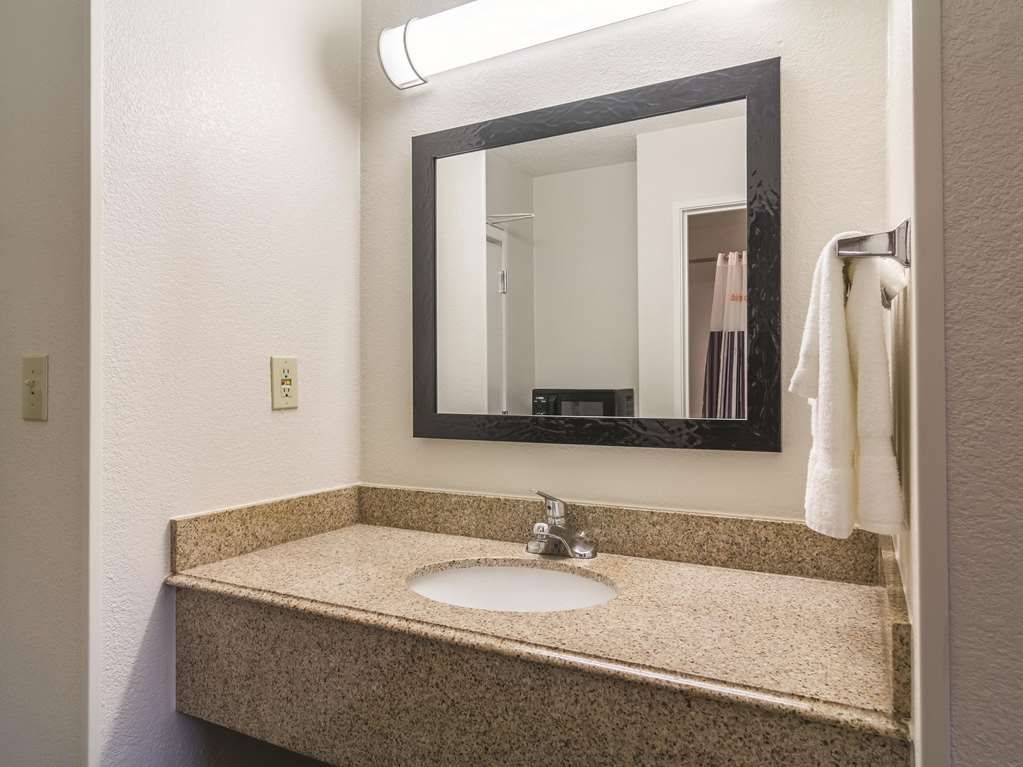 Wingate by Wyndham Brunswick GA I 95 - photo 18