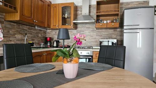 Al BORGO costermano sul garda via pertica 8A — 4-Star Luxury Hotel in Costermano, Italy
