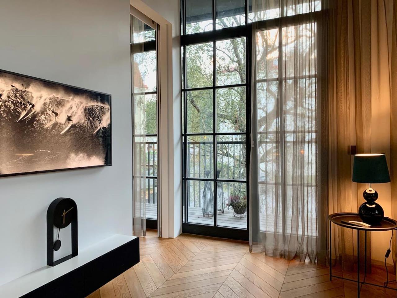 Exclusive apartment in Heart of Town