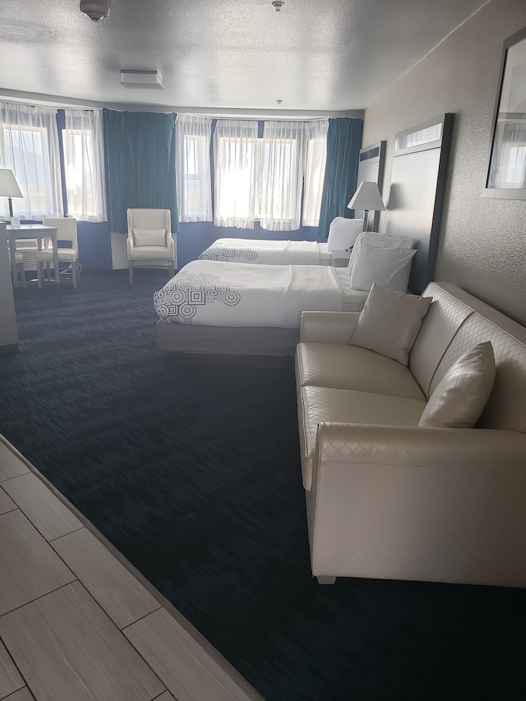 Anchor Beach Inn - photo 22
